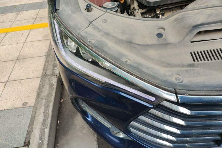 Used BYD Song MAX 2019 1.5T Automatic Smart Connect Ruiyi Sunroof Model 7 Seats China VI Standard Right Front Headlight