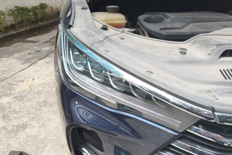 Used BYD Song MAX 2019 1.5T Automatic Smart Connect Prestige Model 6 Seats China VI Standard Right Front Headlight