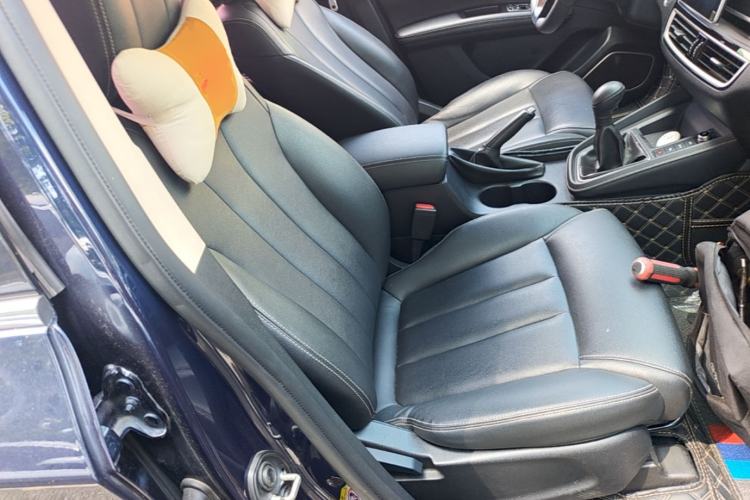 Used BYD Song MAX 2019 1.5T Manual Smart Connect Ruiyi Sunroof Model 7 Seats China VI Standard Right Front Seat