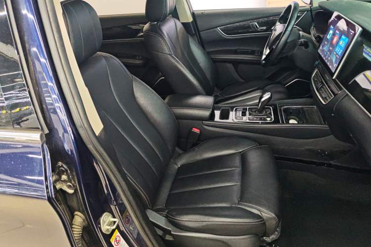 Used BYD Song MAX 2019 1.5T Automatic Smart Connect ZhiLian RuiDong Model 7 Seats China V Emission Standard Right Front Seat