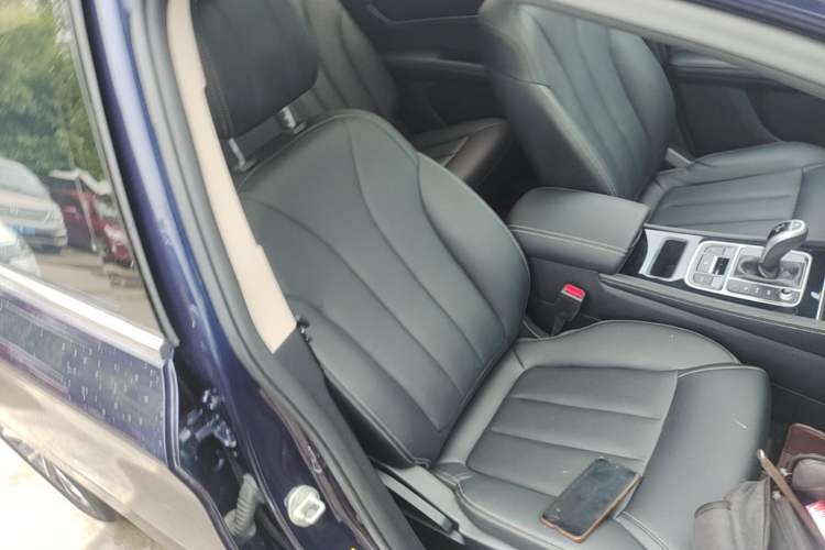 Used BYD Song MAX 2019 1.5T Automatic Smart Connect Ruiyi Sunroof Model 7 Seats China VI Standard Right Front Seat