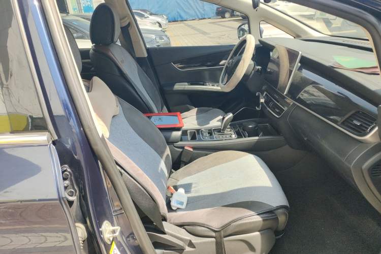 Used BYD Song MAX 2019 1.5T Automatic Smart Connect Prestige 7-Seater China V Standard Right Front Seat