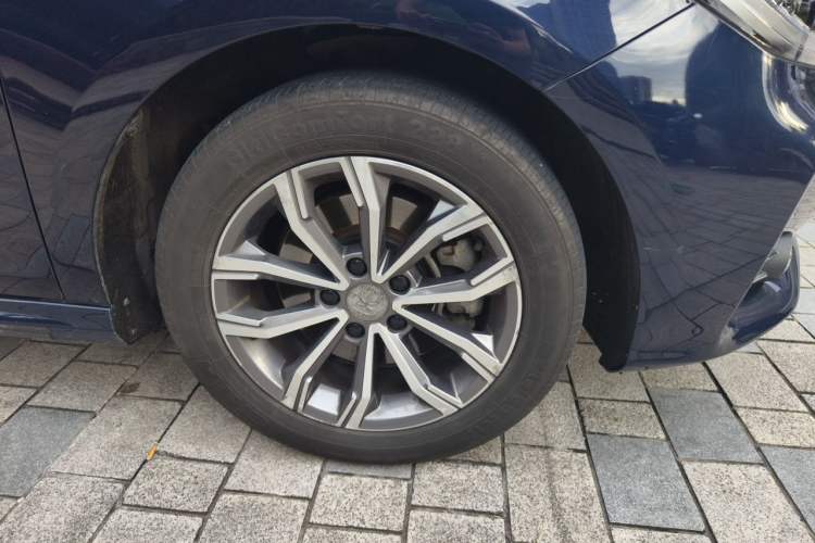 Used BYD Song MAX 2019 1.5T Automatic Smart Connect Ruiyi Sunroof Model 7 Seats China VI Standard Right Front Wheel Hub