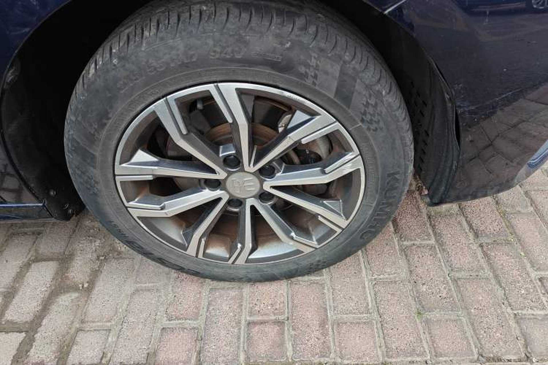 Used BYD Song MAX 2019 1.5T Automatic Smart Connect Ruiyi Sunroof Model 7 Seats China VI Standard Right Front Wheel Hub
