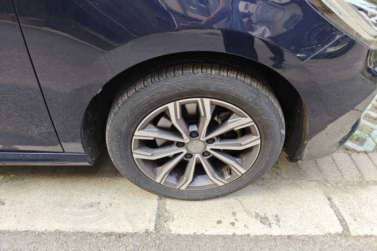 Used BYD Song MAX 2019 1.5T Automatic Smart Connect ZhiLian RuiDong 6-Seater China V Standard Right Front Wheel Hub