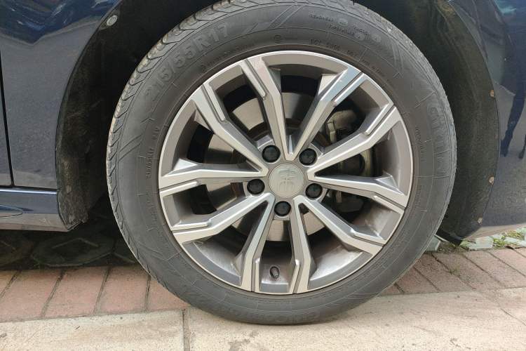 Used BYD Song MAX 2019 1.5T Automatic Smart Connect ZhiLian RuiDong 6-Seater China V Standard Right Front Wheel Hub