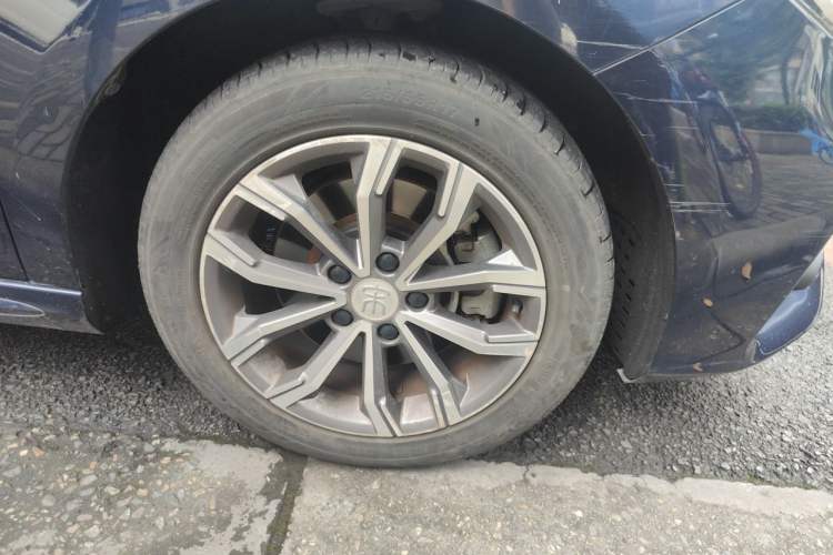 Used BYD Song MAX 2019 1.5T Automatic Smart Connect Ruiyi Sunroof Version 6 Seats China VI Standard Right Front Wheel Hub