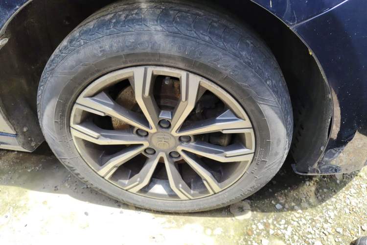 Used BYD Song MAX 2019 1.5T Automatic Smart Connect Ruiyi Sunroof Version 6 Seats China VI Standard Right Front Wheel Hub