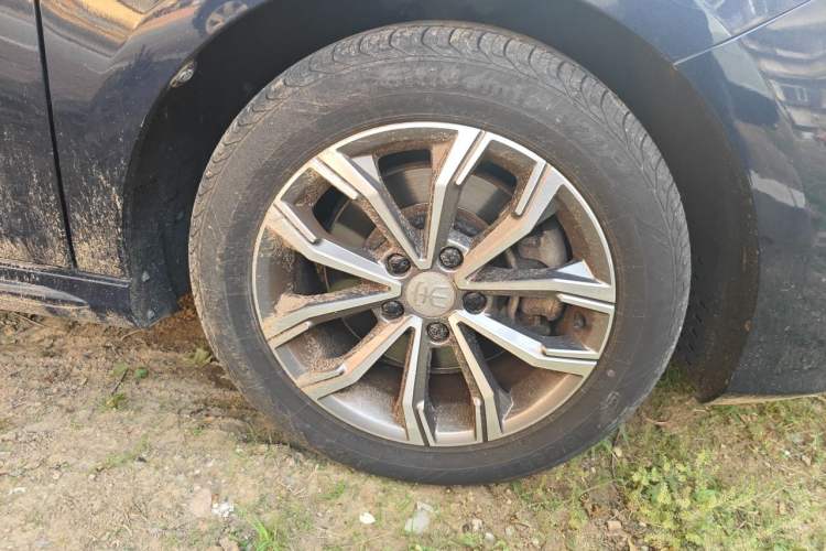 Used BYD Song MAX 2019 1.5T Automatic Smart Connect Prestige Model 6 Seats China VI Standard Right Front Wheel Hub