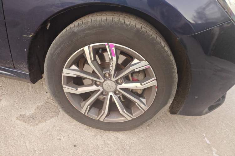 Used BYD Song MAX 2019 1.5T Automatic Smart Connect Ruiyi Sunroof Model 7 Seats China VI Standard Right Front Wheel Hub