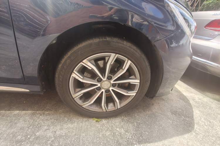 Used BYD Song MAX 2019 1.5T Automatic Smart Connect Ruiyi Sunroof Model 7 Seats China VI Standard Right Front Wheel Hub