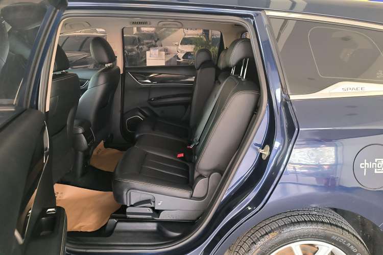 Used BYD Song MAX 2019 1.5T Manual Smart Connect Ruiyi Sunroof Model 7 Seats China V Emission Standard Right Rear Seat
