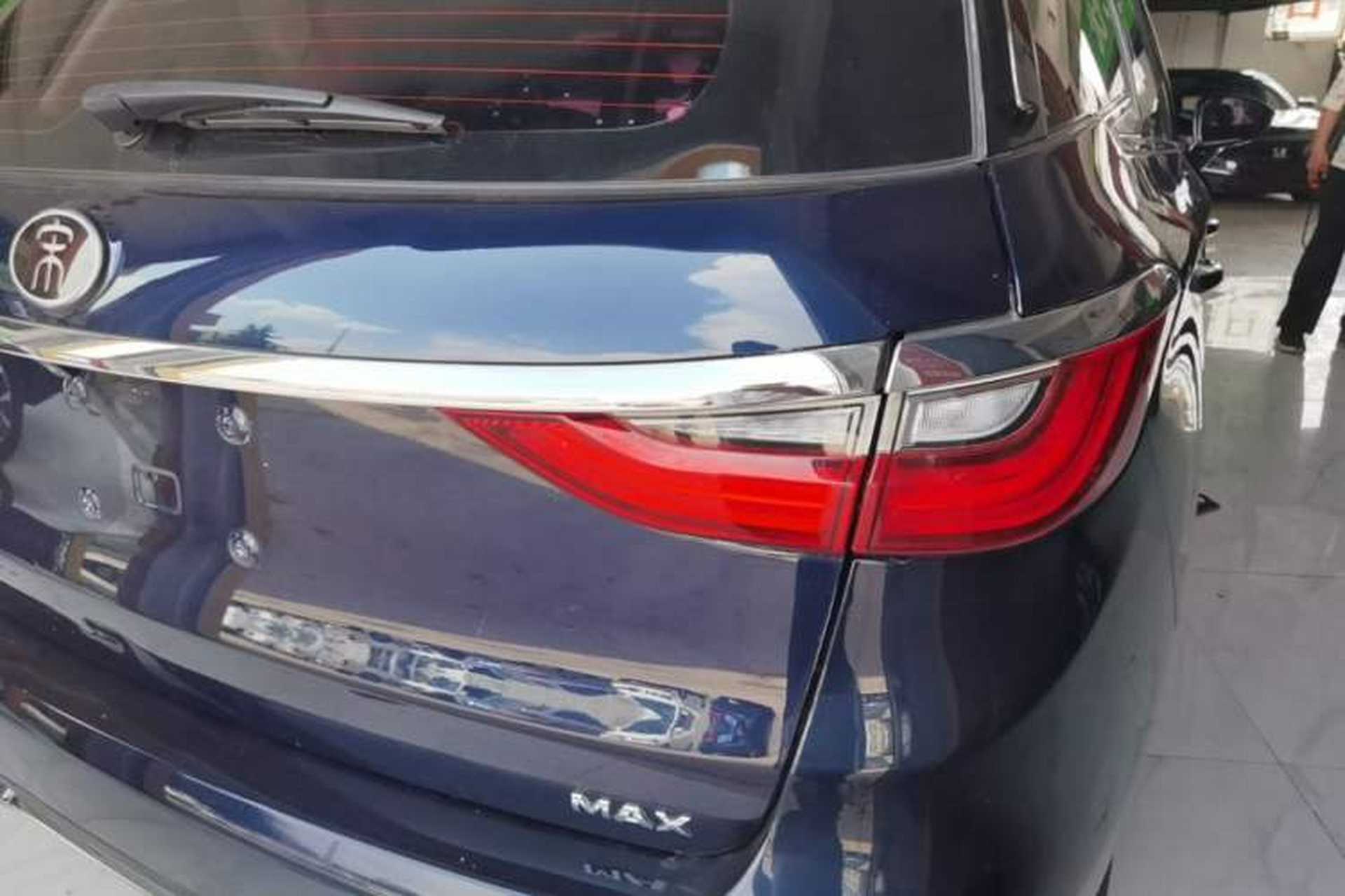Used BYD Song MAX 2019 1.5T Automatic Smart Connect Ruiyi Sunroof Version 6 Seats China VI Standard Right Rear Taillight