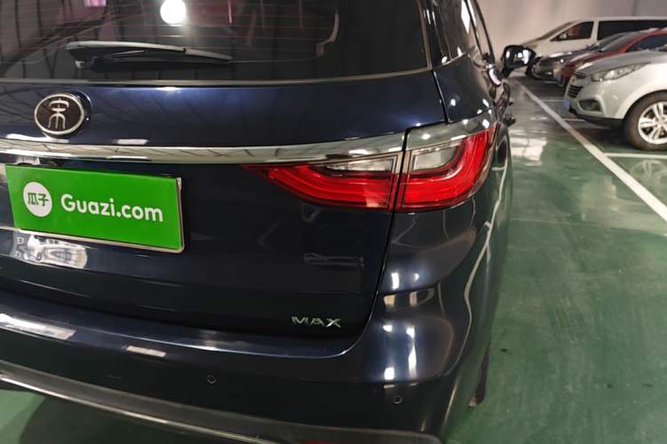 Used BYD Song MAX 2019 1.5T Automatic Smart Connect Ruiyi Sunroof Model 7 Seats China VI Standard Right Rear Taillight