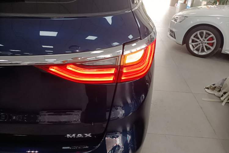 Used BYD Song MAX 2019 1.5T Manual Smart Connect Ruiyi Sunroof Model 7 Seats China VI Standard Right Rear Taillight