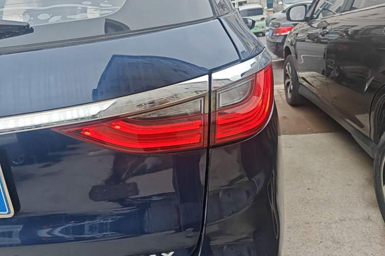 Used BYD Song MAX 2019 1.5T Automatic Smart Connect Prestige Model 6 Seats China V Standard Right Rear Taillight