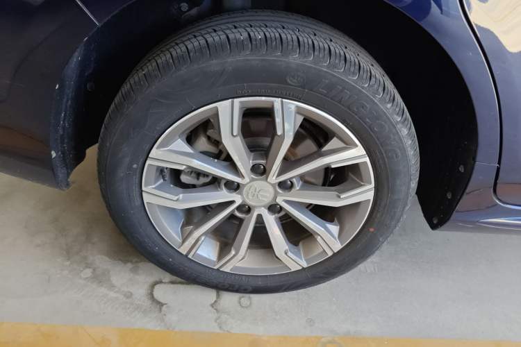 Used BYD Song MAX 2019 1.5T Automatic Smart Connect Prestige Model 6 Seats China VI Standard Right Rear Wheel Hub