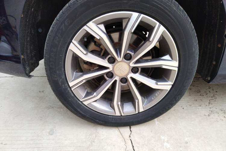 Used BYD Song MAX 2019 1.5T Automatic Smart Connect Ruiyi Sunroof Version 6 Seats China VI Standard Right Rear Wheel Hub