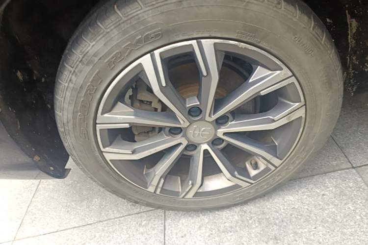 Used BYD Song MAX 2019 1.5T Automatic Smart Connect Ruiyi Sunroof Model 7 Seats China VI Standard Right Rear Wheel Hub