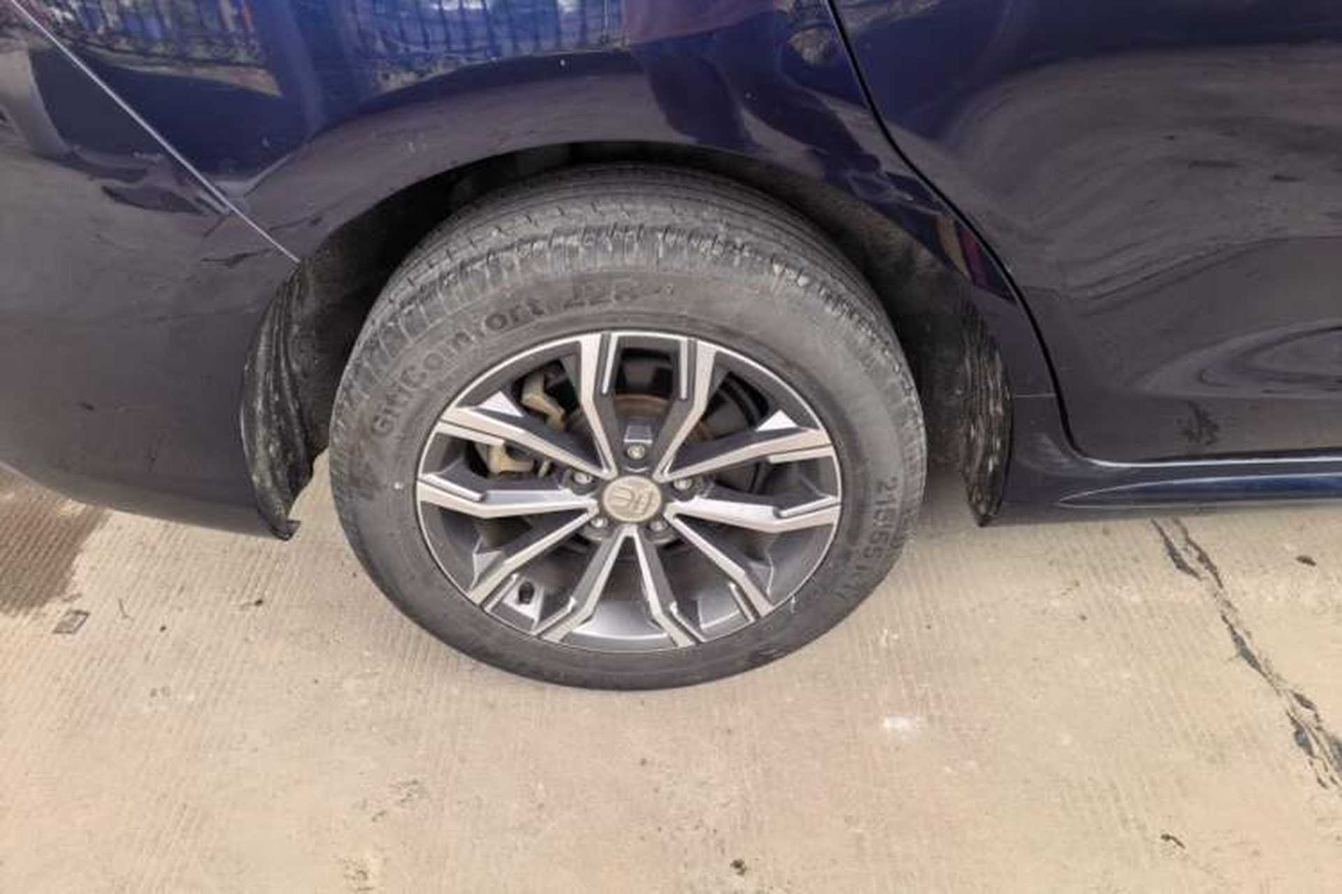 Used BYD Song MAX 2019 1.5T Automatic Smart Connect Ruiyi Sunroof Model 7 Seats China VI Standard Right Rear Wheel Hub