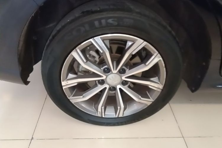 Used BYD Song MAX 2019 1.5T Automatic Smart Connect Ruiyi Model 6-Seater China V Standard Right Rear Wheel Hub