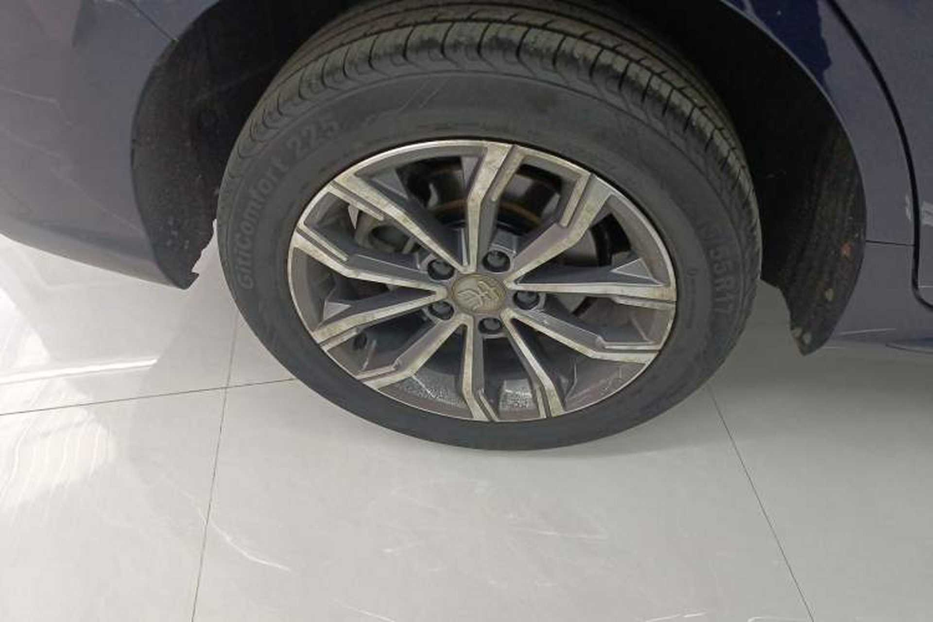 Used BYD Song MAX 2019 1.5T Automatic Smart Connect Ruiyi Sunroof Model 7 Seats China V Emission Standard Right Rear Wheel Hub