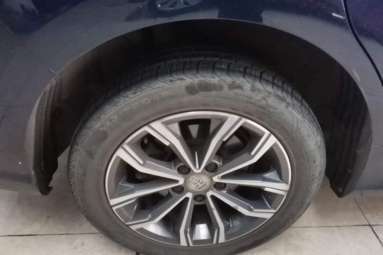 Used BYD Song MAX 2019 1.5T Automatic Smart Connect Ruiyi Model 7 Seats China V Emission Standard Right Rear Wheel Hub