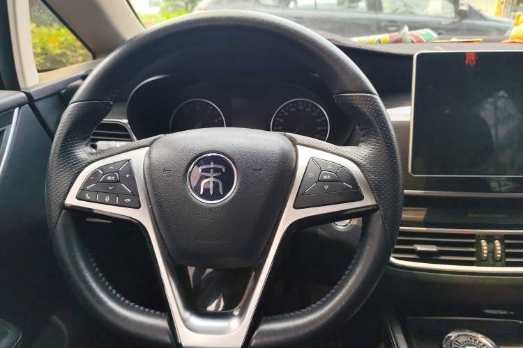 Used BYD Song MAX 2019 1.5T Automatic Smart Connect Ruiyi Model 7 Seats China V Emission Standard Steering Wheel