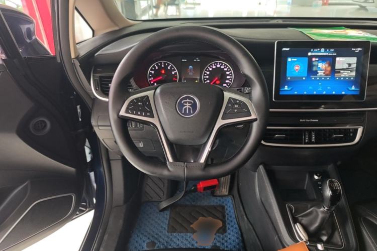 Used BYD Song MAX 2019 1.5T Manual Smart Connect Ruiyi Sunroof Model 7 Seats China VI Standard Steering Wheel