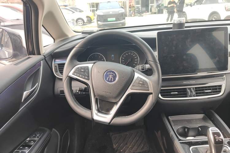 Used BYD Song MAX 2019 1.5T Automatic Smart Connect Prestige Model 6 Seats China VI Standard Steering Wheel