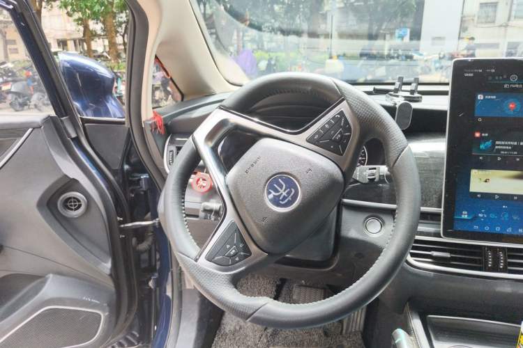 Used BYD Song MAX 2019 1.5T Automatic Smart Connect Prestige Model 6 Seats China VI Standard Steering Wheel