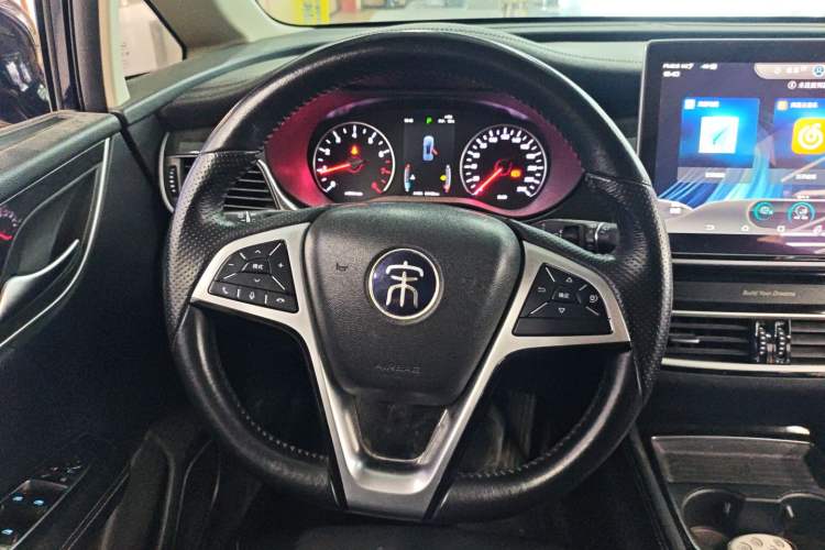 Used BYD Song MAX 2019 1.5T Automatic Smart Connect ZhiLian RuiDong Model 7 Seats China V Emission Standard Steering Wheel