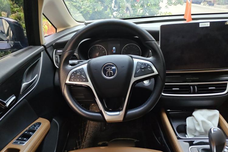 Used BYD Song MAX 2019 1.5T Automatic Smart Connect ZhiLian RuiDong 6-Seater China V Standard Steering Wheel