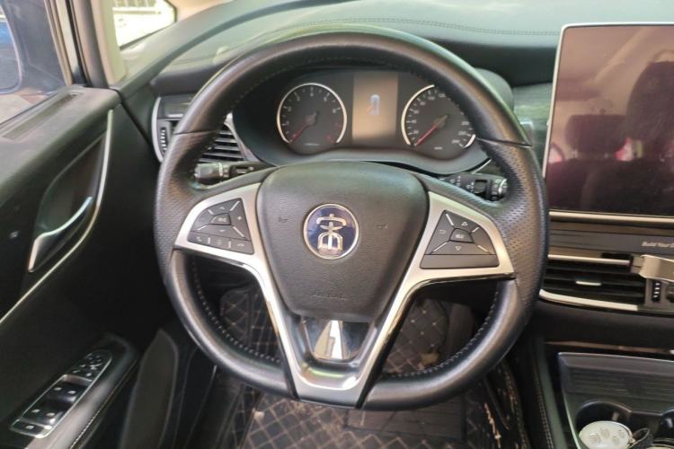 Used BYD Song MAX 2019 1.5T Automatic Smart Connect ZhiLian RuiDong 6-Seater China V Standard Steering Wheel