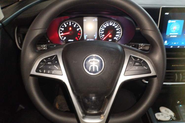Used BYD Song MAX 2019 1.5T Manual Smart Connect Ruiyi Model 7 Seats China V Emission Standard Steering Wheel