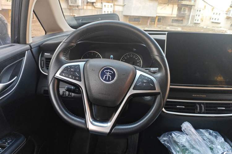 Used BYD Song MAX 2019 1.5T Automatic Smart Connect Prestige Model 6 Seats China VI Standard Steering Wheel