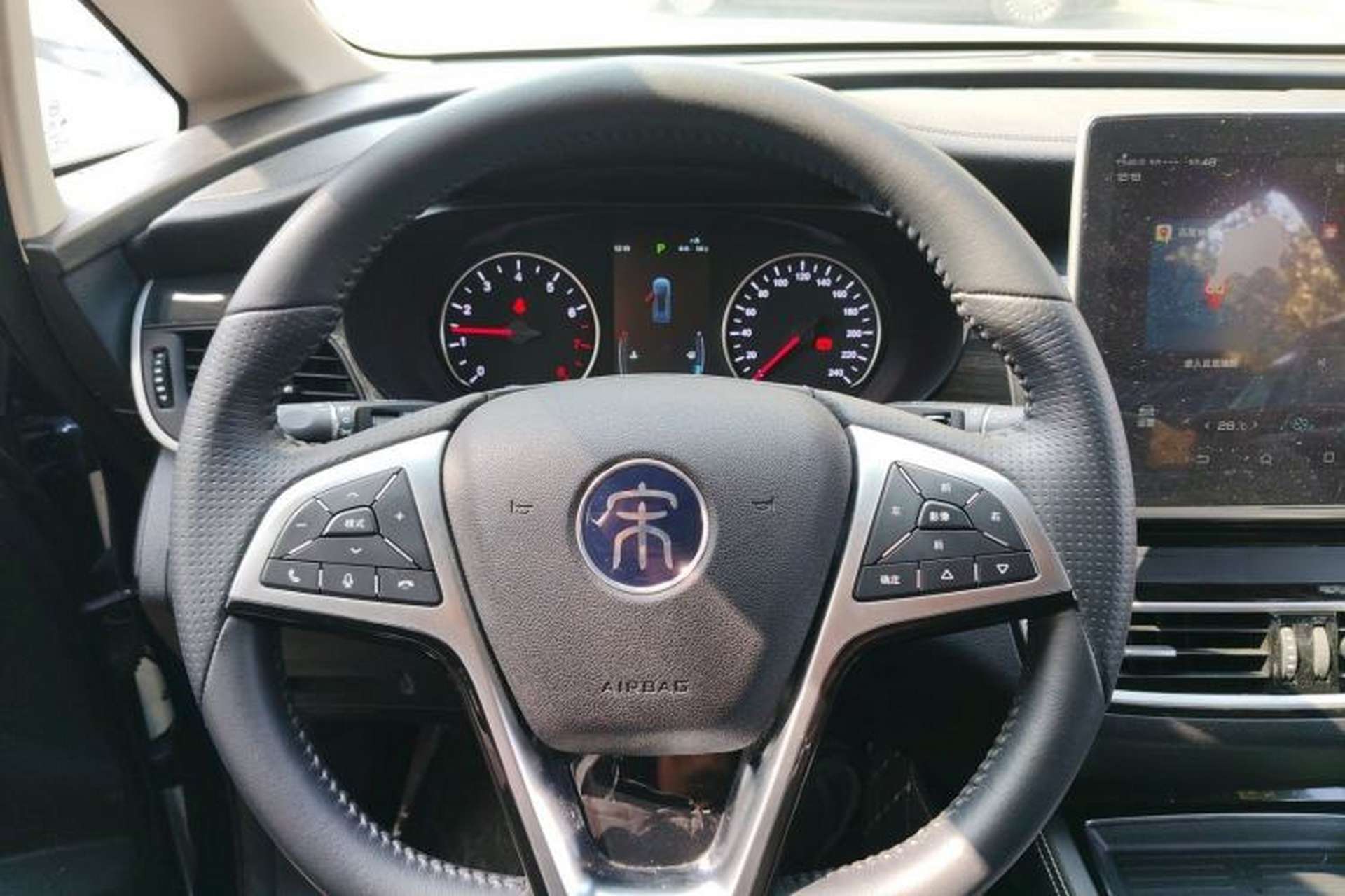 Used BYD Song MAX 2019 1.5T Automatic SmartConnect ZhiLian RuiDong Edition with 6 Seats China VI Standard Steering Wheel