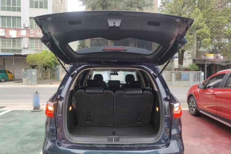 Used BYD Song MAX 2019 1.5T Manual Smart Connect Ruiyi Sunroof Model 7 Seats China VI Standard Trunk