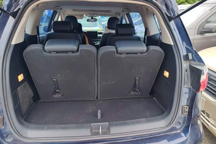 Used BYD Song MAX 2019 1.5T Manual Smart Connect Ruiyi Sunroof Model 6 Seats China VI Standard Trunk