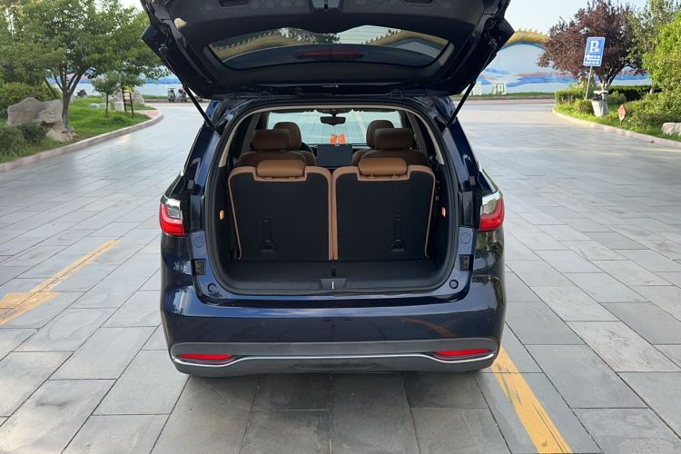 Used BYD Song MAX 2019 1.5T Automatic Smart Connect ZhiLian RuiDong 6-Seater China V Standard Trunk
