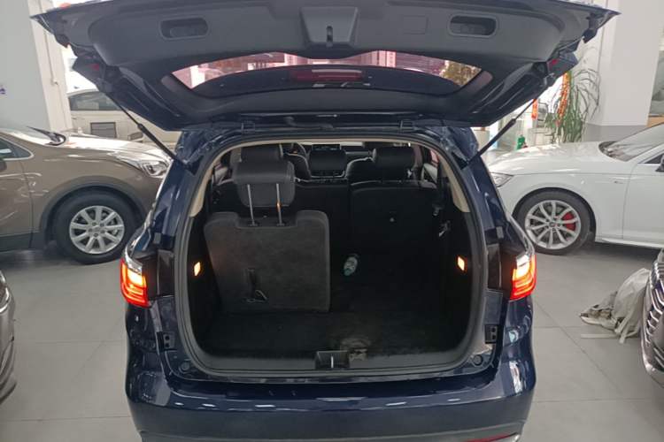Used BYD Song MAX 2019 1.5T Manual Smart Connect Ruiyi Sunroof Model 7 Seats China VI Standard Trunk
