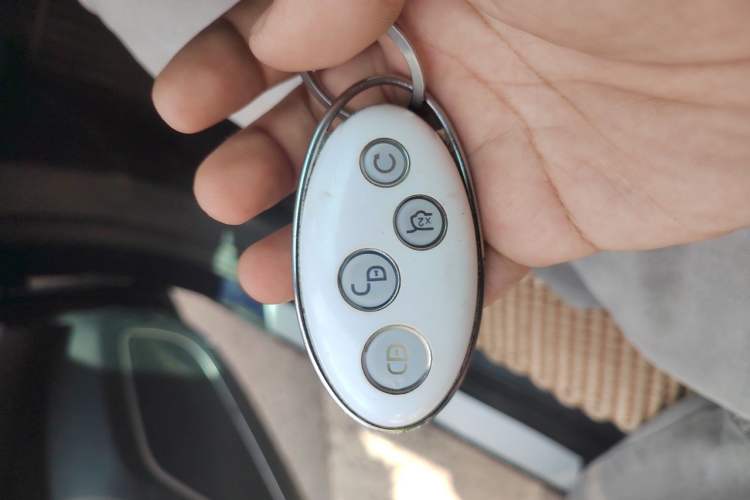 Used BYD Song MAX 2019 1.5T Automatic Smart Connect Ruiyi Sunroof Model 7 Seats China VI Standard Vehicle Key