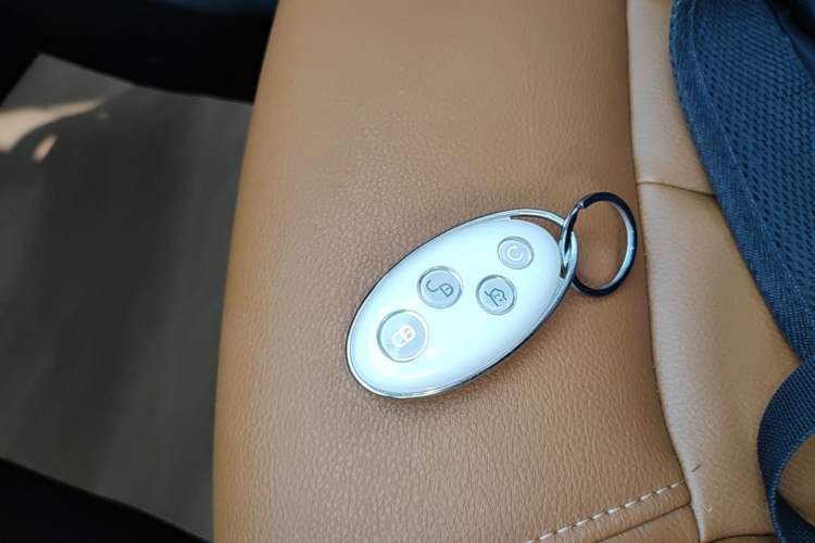 Used BYD Song MAX 2019 1.5T Automatic Smart Connect Ruiyi Model 6-Seater China V Standard Vehicle Key