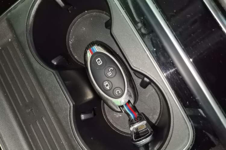 Used BYD Song MAX 2019 1.5T Automatic Smart Connect Ruiyi Sunroof Model 7 Seats China VI Standard Vehicle Key