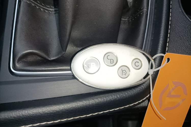 Used BYD Song MAX 2019 1.5T Manual Smart Connect Ruiyi Sunroof Model 7 Seats China VI Standard Vehicle Key