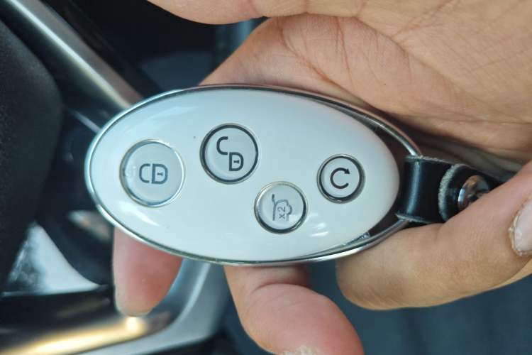 Used BYD Song MAX 2019 1.5T Automatic Smart Connect Prestige Model 6 Seats China VI Standard Vehicle Key