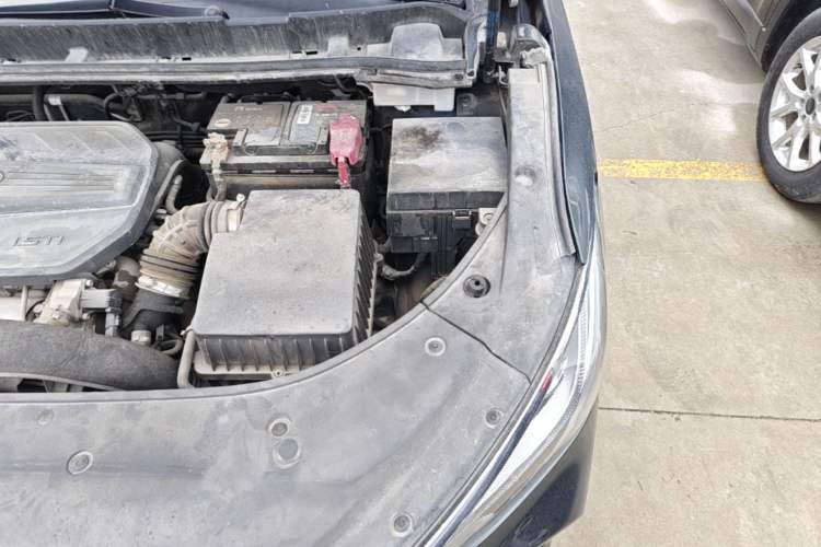 Used BYD Song MAX 2019 1.5T Automatic Smart Connect Prestige 7-Seater China V Standard Engine Bay Left
