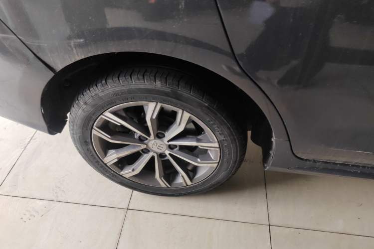 Used BYD Song MAX 2019 1.5T Automatic Smart Connect Ruiyi Sunroof Model 7 Seats China VI Standard Exterior 2
