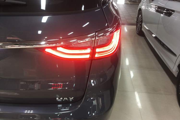 Used BYD Song MAX 2019 1.5T Automatic Smart Connect Ruiyi Sunroof Model 7 Seats China VI Standard Exterior 3