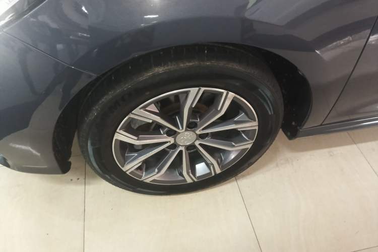 Used BYD Song MAX 2019 1.5T Automatic Smart Connect Ruiyi Sunroof Model 7 Seats China VI Standard Exterior 4